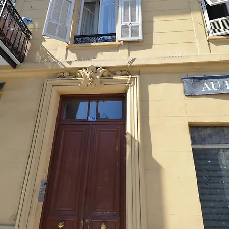 Napoleon Apartment
